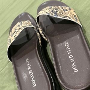 Donald Pliner 71/2, brown and tan snake skin